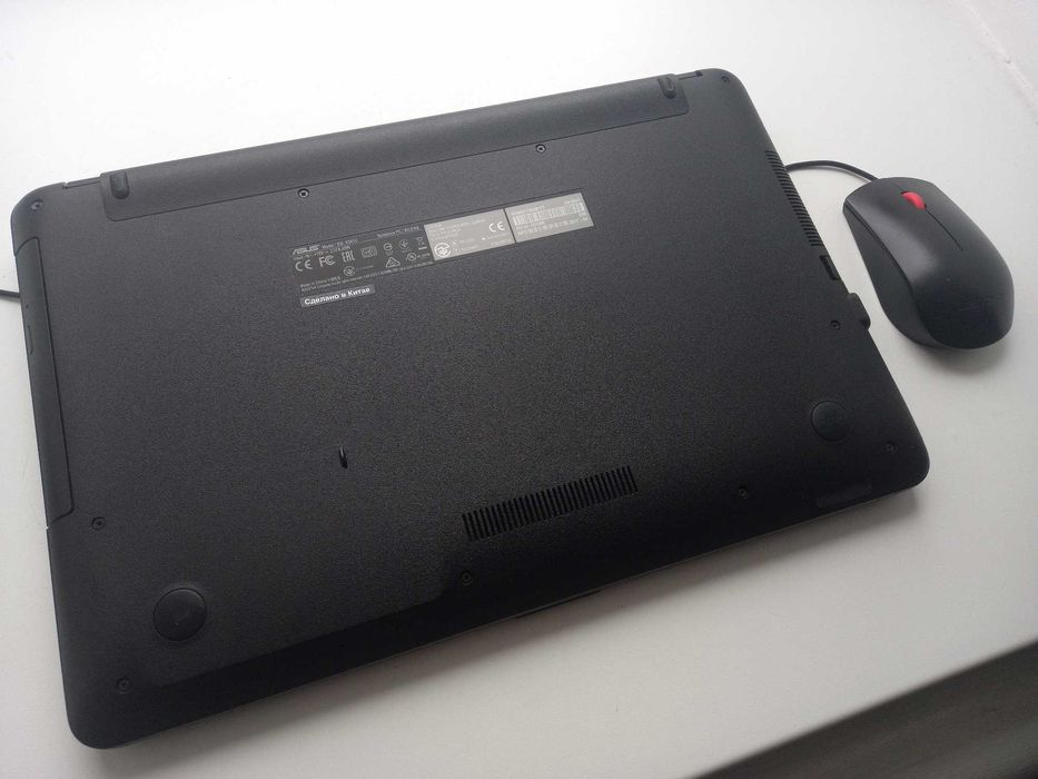 ASUS X541U\Core i3-6006U\4-Ядер\4GB ОЗУ-DDR4\HD Grapichs 520 1GB.!