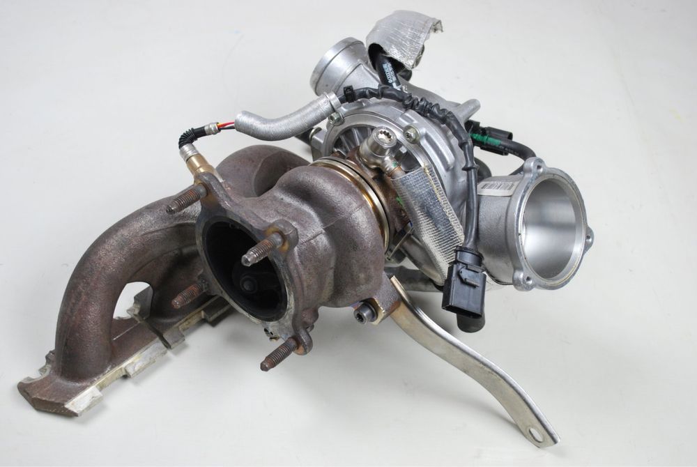Turbo Audi A4 A5 A6 Q5 2.0 TFSI : 06H145713D