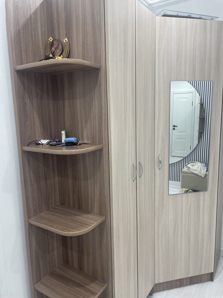 Продам прихожку срочно