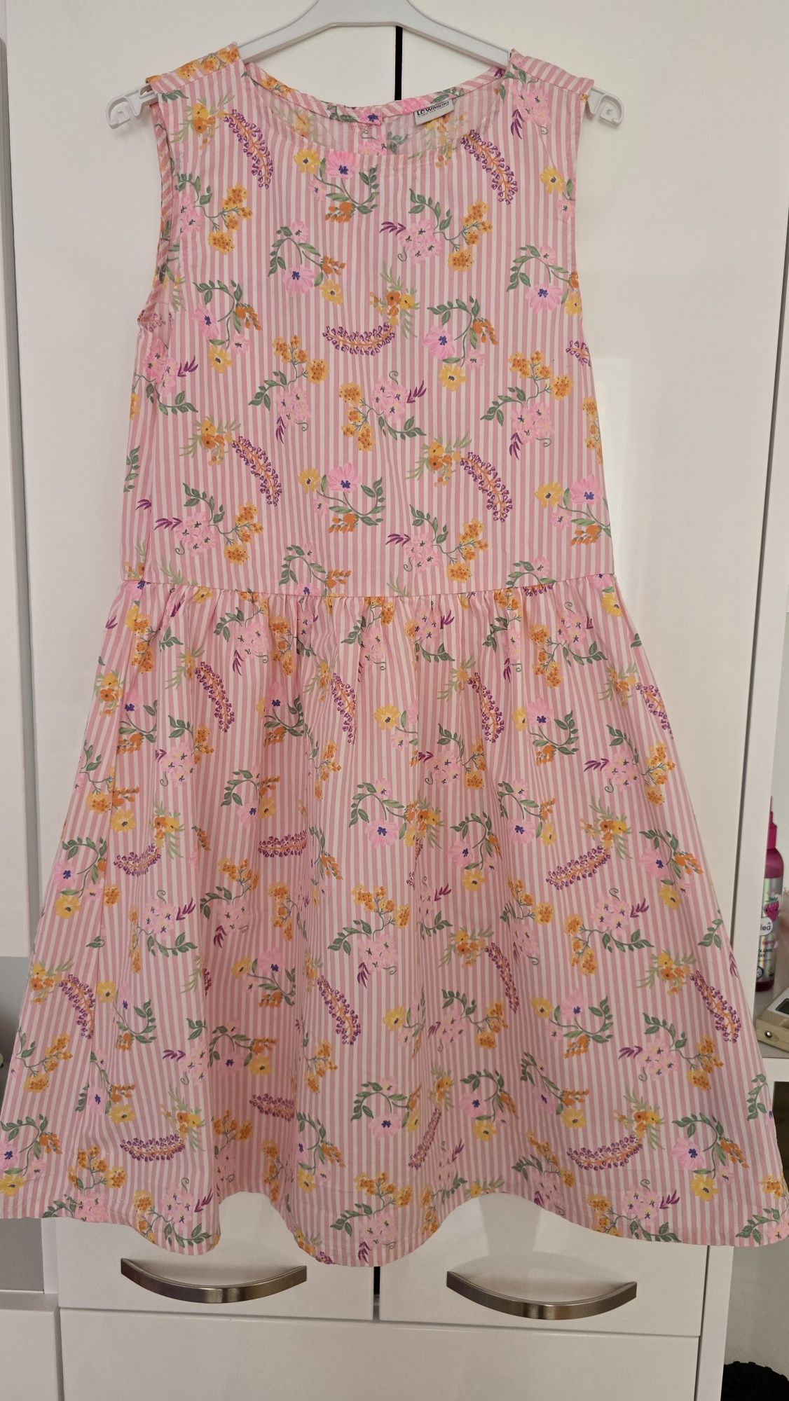 Детски рокли LCW 134 - 140
