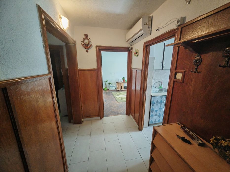 Apartament trei camere decomandat Inel 2 .Eliberarii