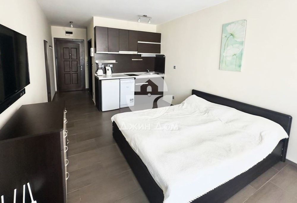 Продава се Едностаен апартамент в Несебър - 38 кв.м за 1237 €/кв.м - Снимка #2