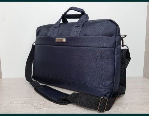 Новая влагозащитная стильная сумка для ноутбука. Легкая и вместительна