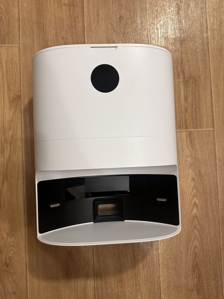 Продам Робот пылесос Roidmi eve plus  как новый в подарок тряпки и меш