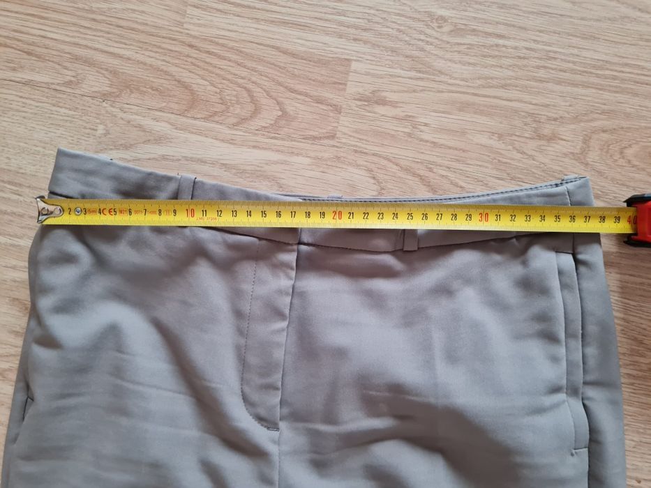 Pantaloni casual HM 38