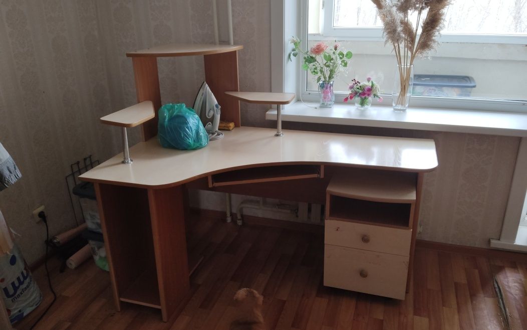 Компьютерный стол