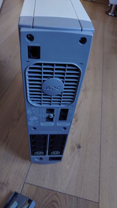 Ups apc back UPS RS 1000