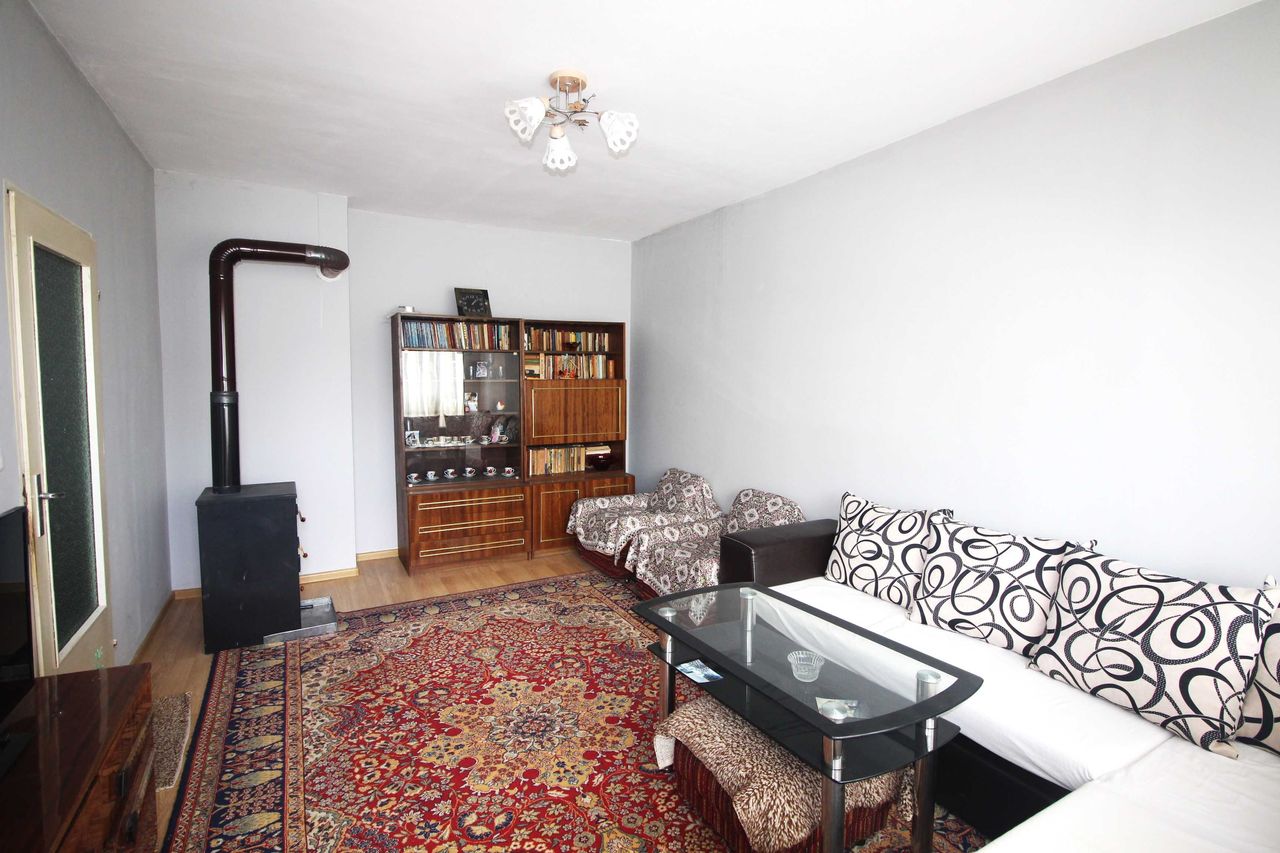 Продава се Тристаен апартамент в Габрово, Младост - 80 кв.м за 606 €/кв.м - Снимка #2