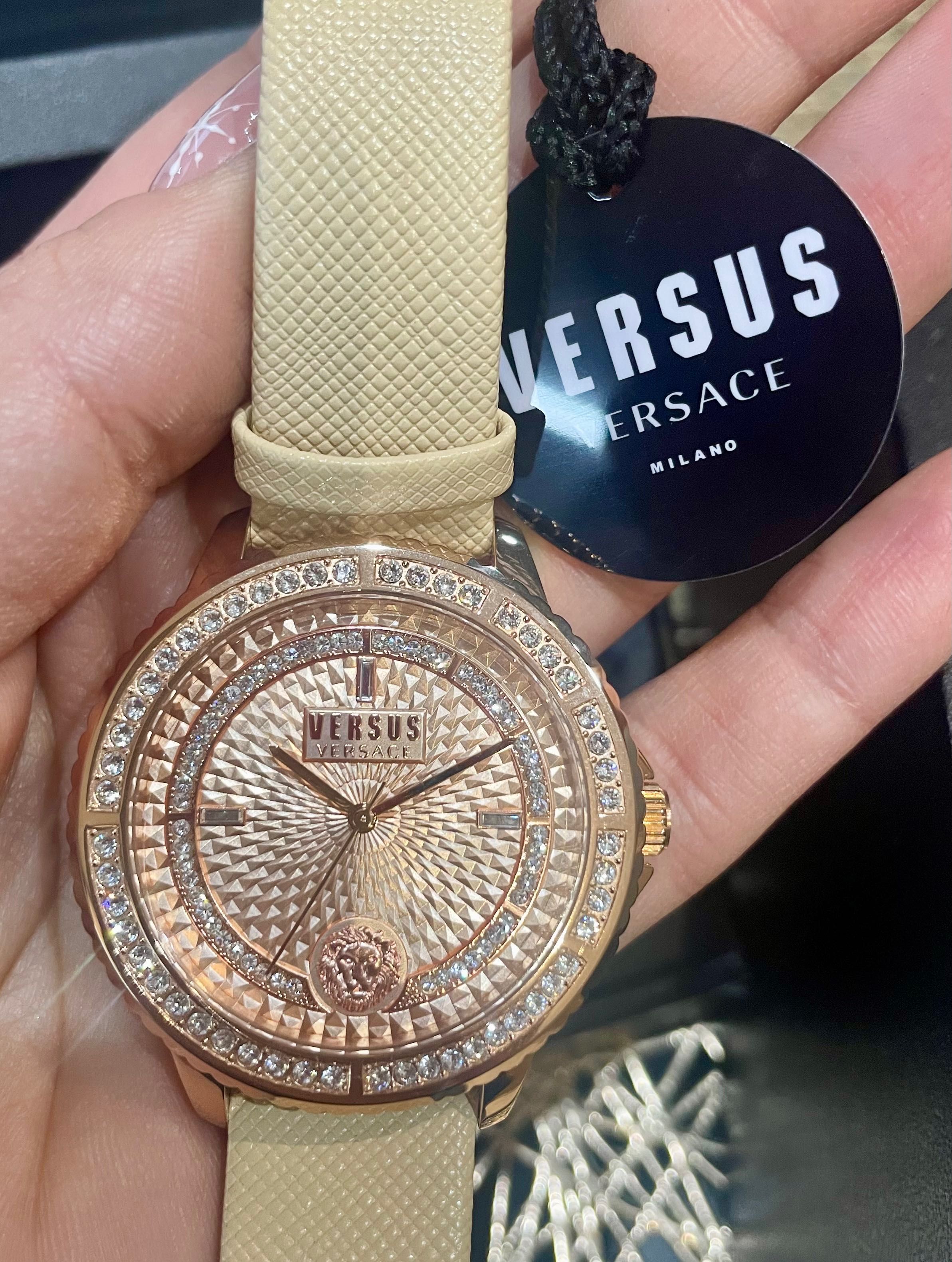 Чисто нов дамски оригинален часовник на Versus Versace