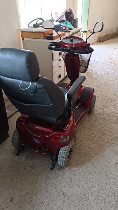 Vand scuter electric