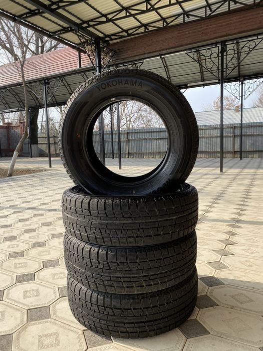 Продаеться Зимние шины липучка Yokohama 215/65R16 состояние новый