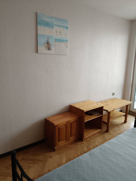 Отдава под наем тристаен апартамент