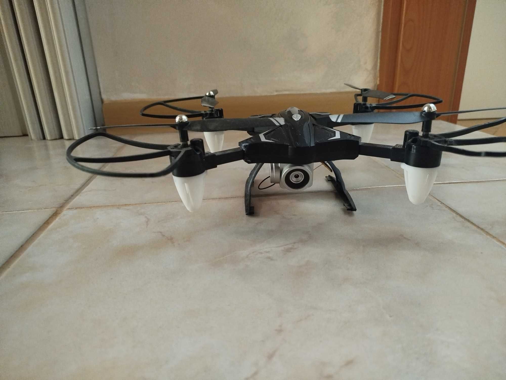 Продавам drone f69