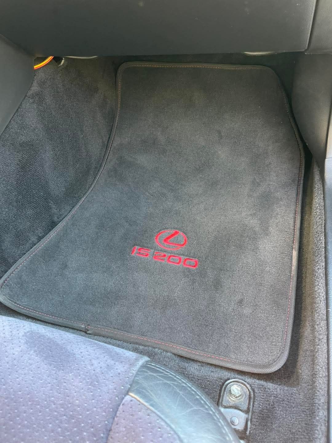 Стелки за Lexus IS200 XE10 1998 - 2006