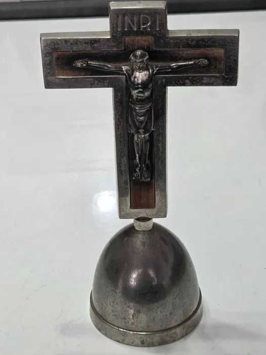 Lot vintage de 8 cruci si crucifixuri deosebite