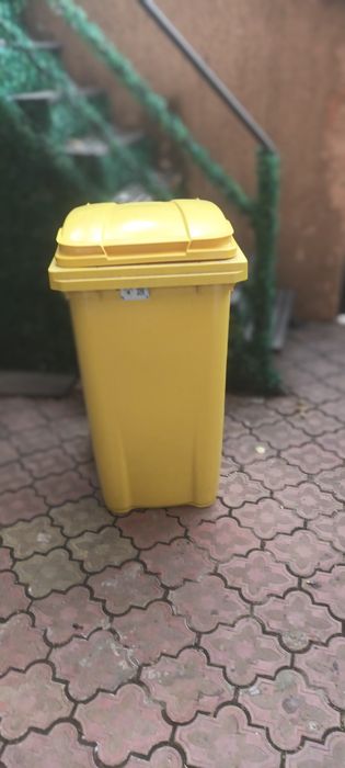 Tomberon/pubela 240 L