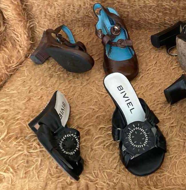 Продавам Комплект Маркови дрехи и чанти