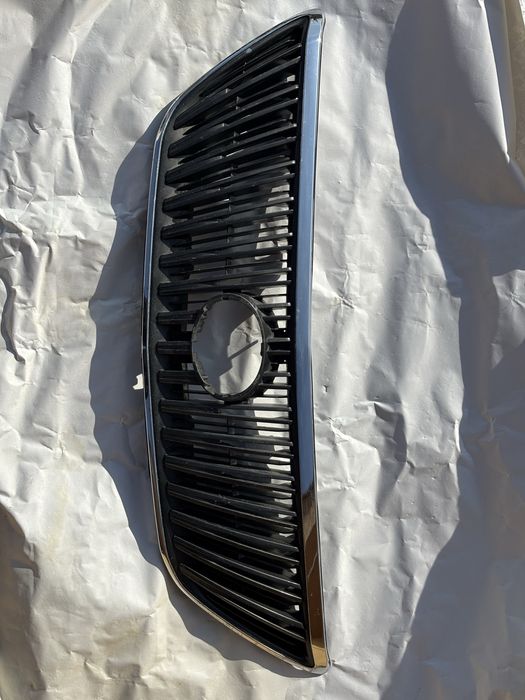 Решетка радиатора Lexus RX,