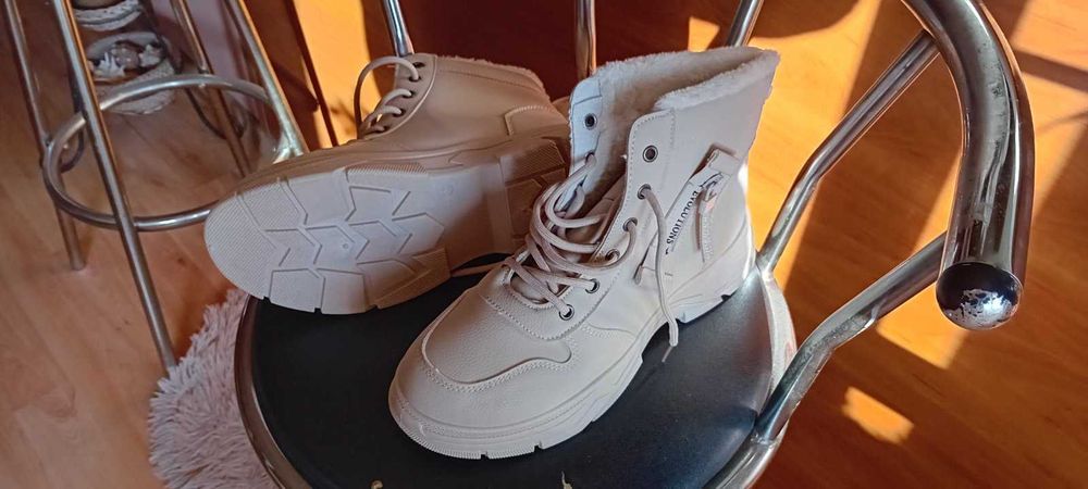 Зимни дамски боти, тип кубинки