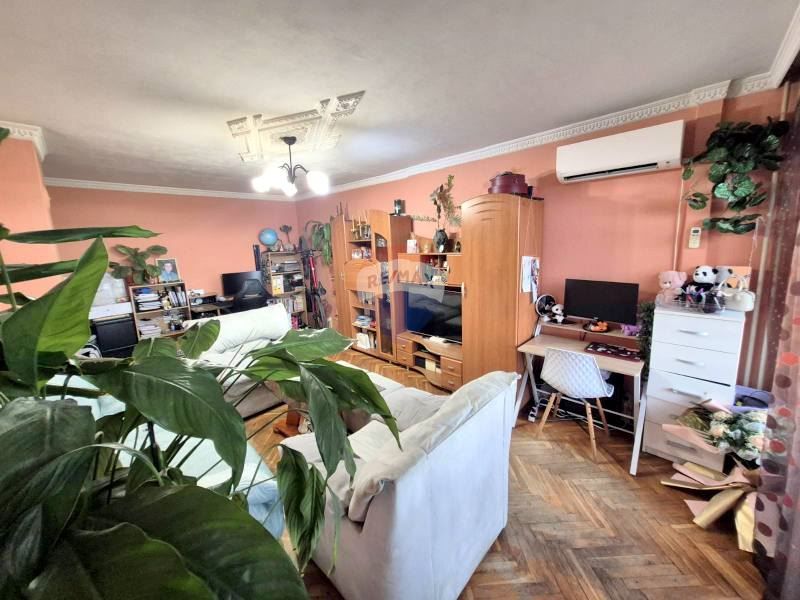 Двустаен апартамент, ж.к. Владислав Варненчик Т4331