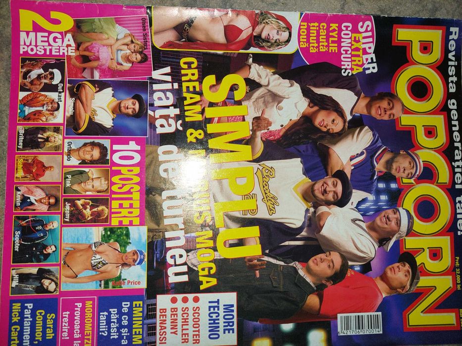 Revista Popcorn cu Simplu Smiley pe coperta