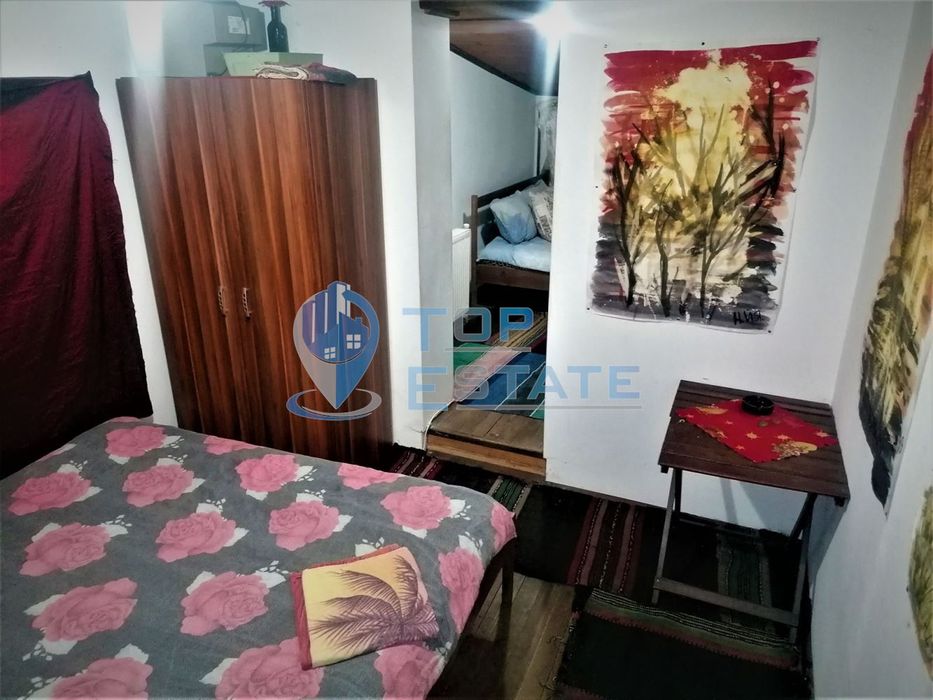 Автентично реновирана двуетажна къща за гости в село Куцина, област В