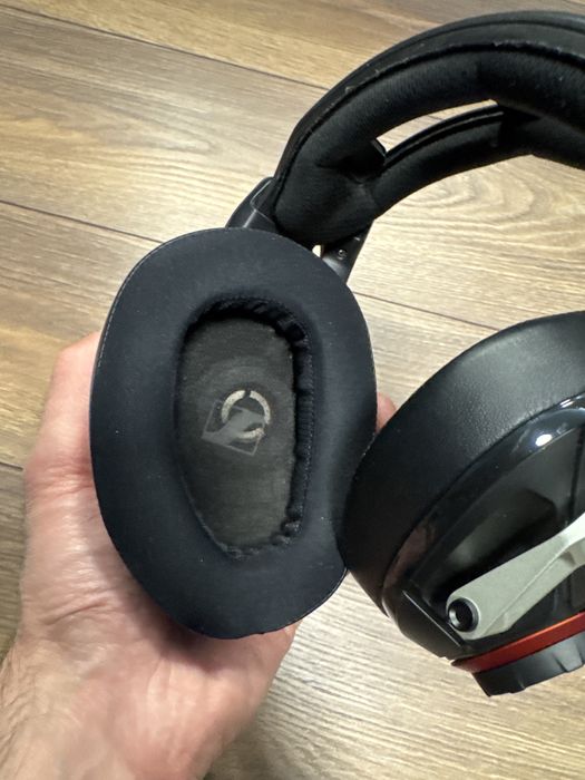 Геймърски слушалко Sennheiser G500
