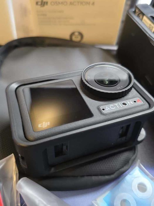 DJI Osmo Action 4 4K Adventure Combo + Microfon wireless 2 DJI