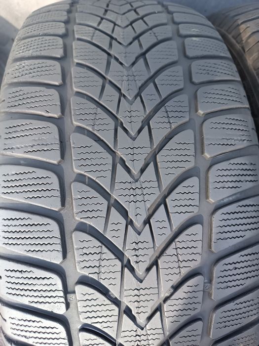 225/50/17 Dunlop
