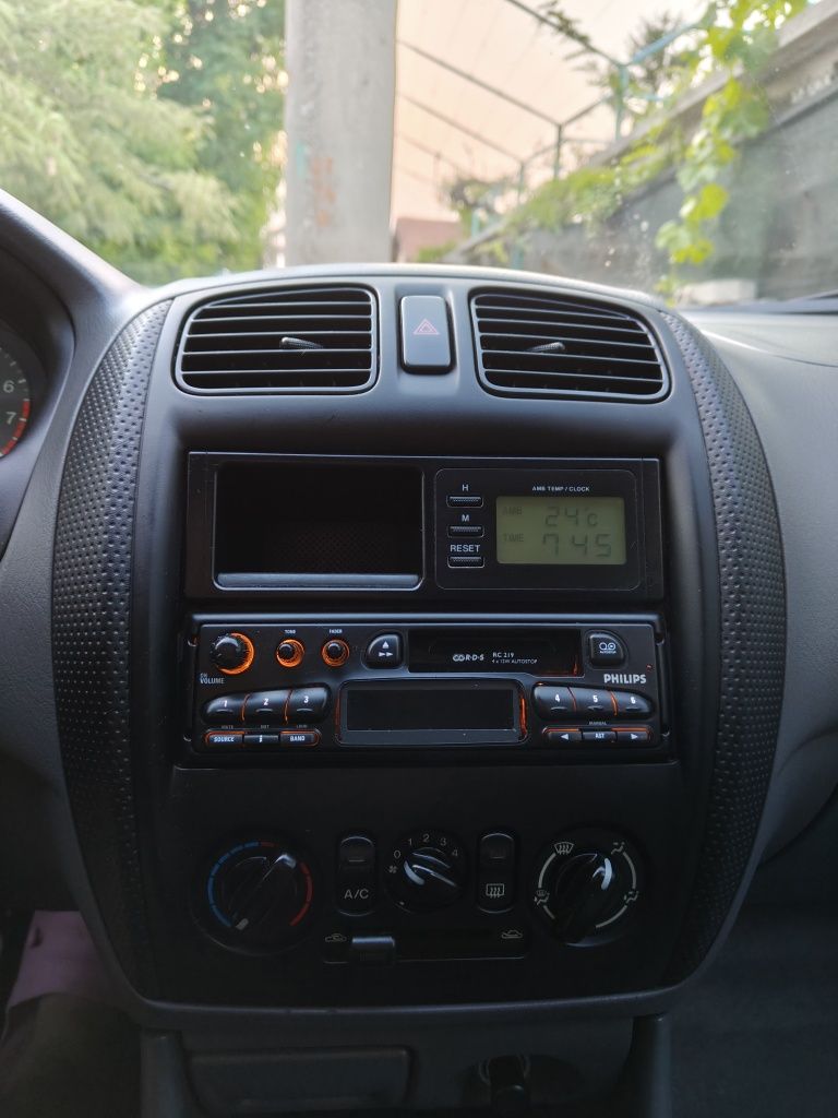 Продава  Mazda 323 F