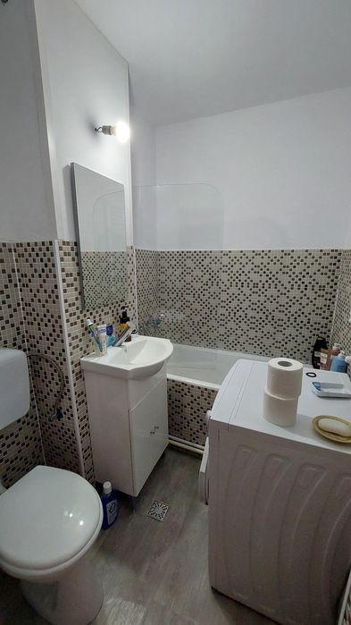 Vand apt cu 1 camera zona Micro 1