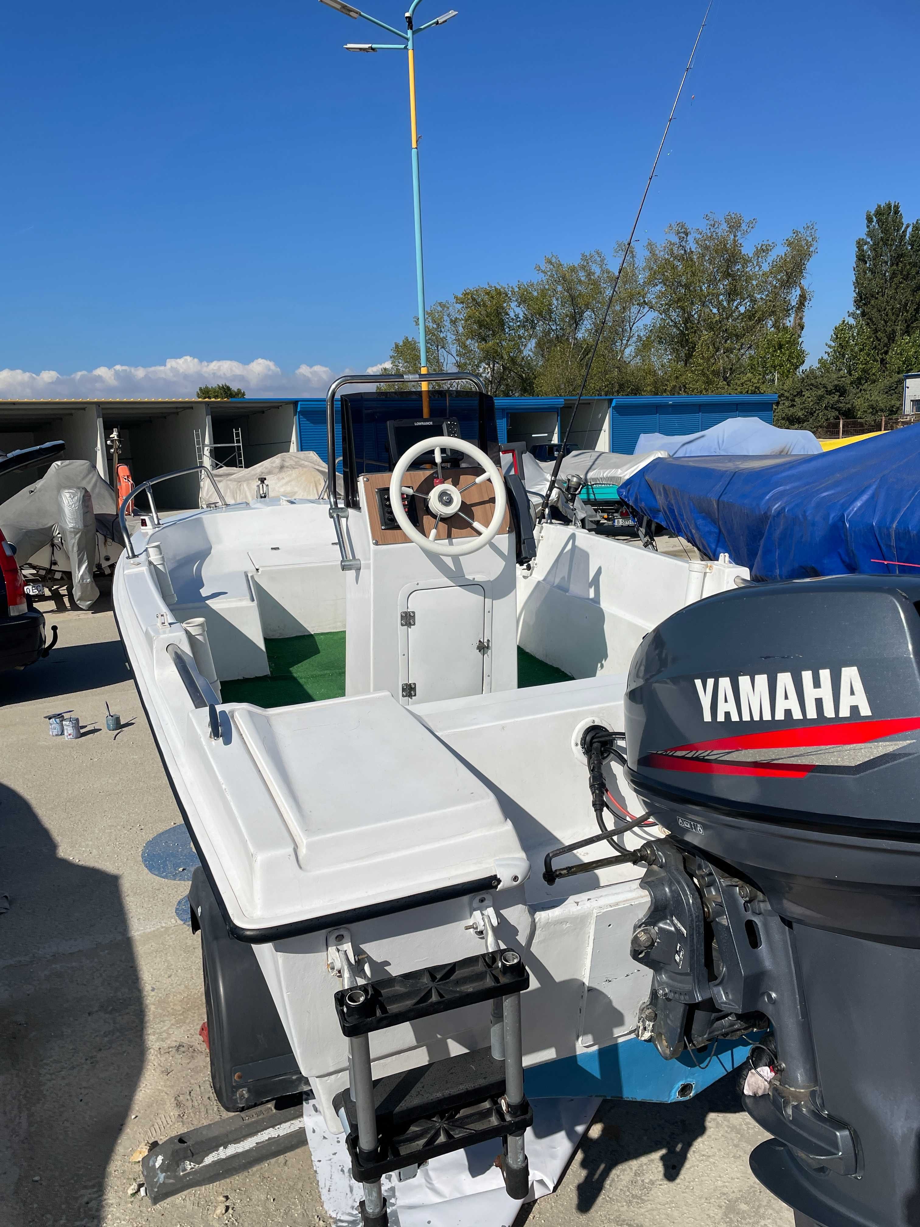 Лодка Astra 4, 75/1. 70, двигател Yamaha 2Т 40кс