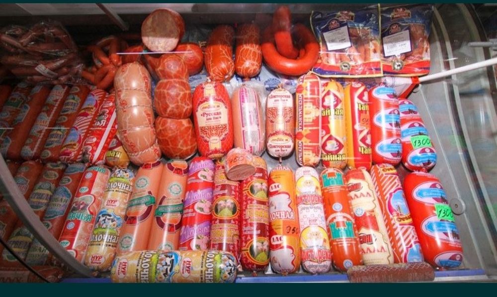 Итке және мысыққа колбаса сосикалар