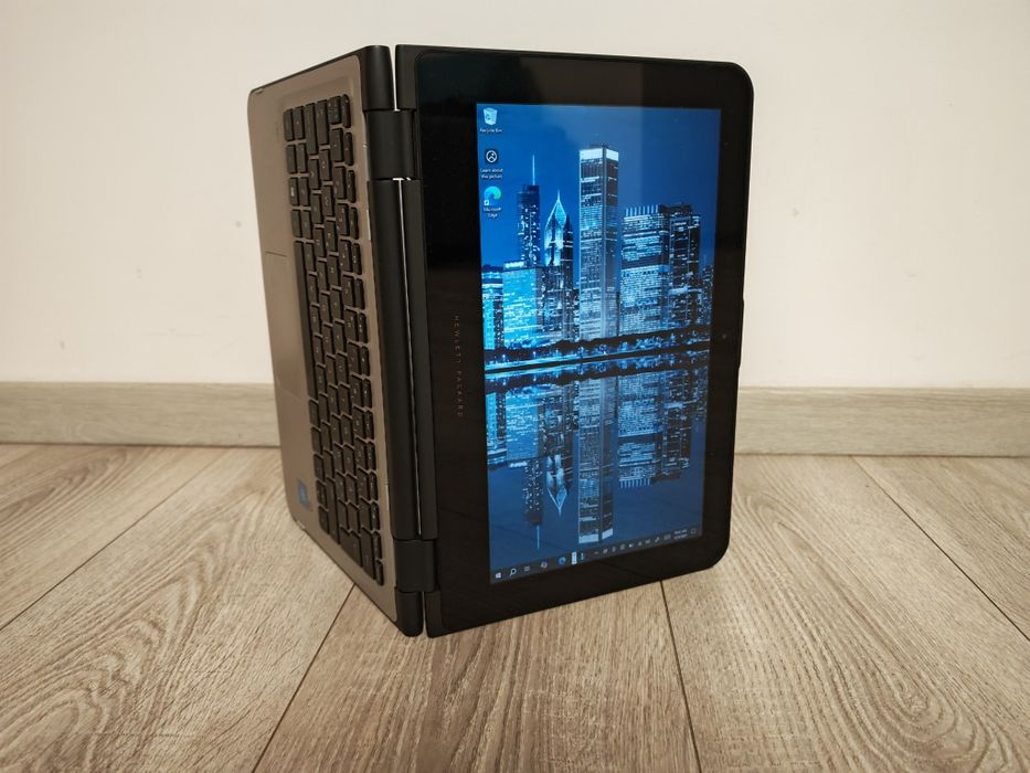 Laptop / tableta HP x360 310 G2 (cu touchscreen)