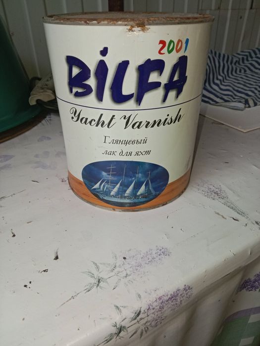 Продам лак для паркета 7 банок