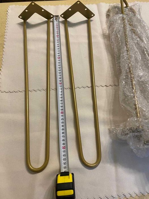 Златисти метални мебелни крака за маса тип фиба