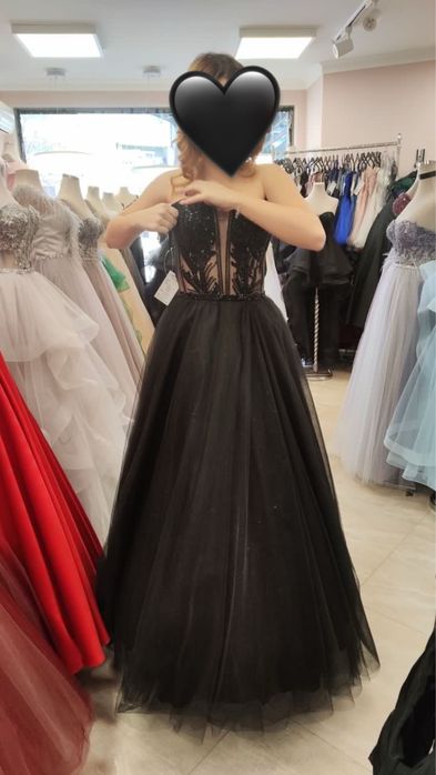 Продавам бална рокля