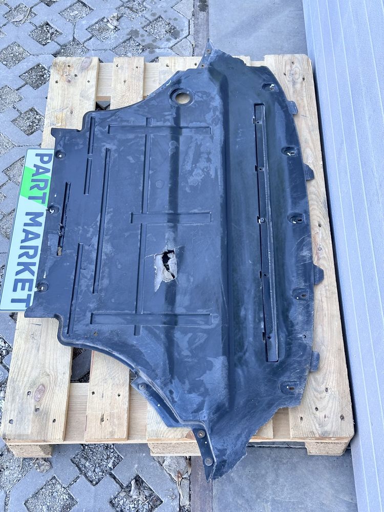 Кора под двигател AUDI Q5 SQ5 8R1863821B