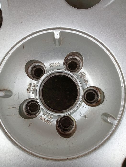 Jante aliaj cu cauciucuri