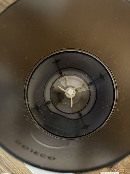 Alimentator automat cu camera wifi pentru pisici