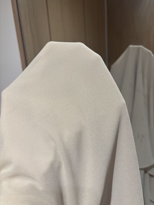 Fusta asimetrica din voal