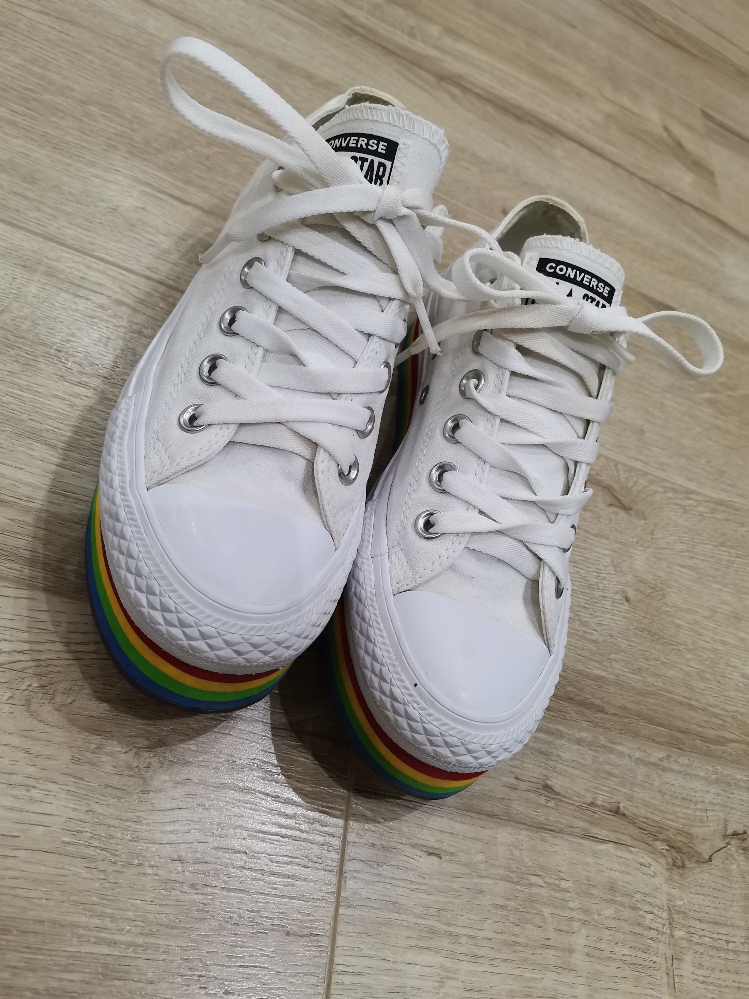Teniși cu platforma Converse, nr 37,5