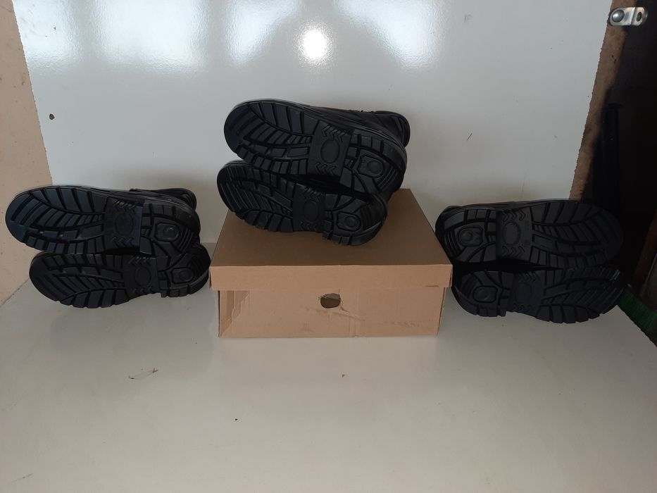 Чисто нови зимни и летни мъжки полеви обувки тип Кубинки 40 и 41