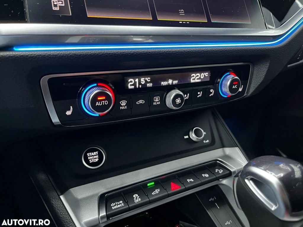 Audi Q3 2023 hybrid camere 360,iluminat ambiental,volan SLine încălzit