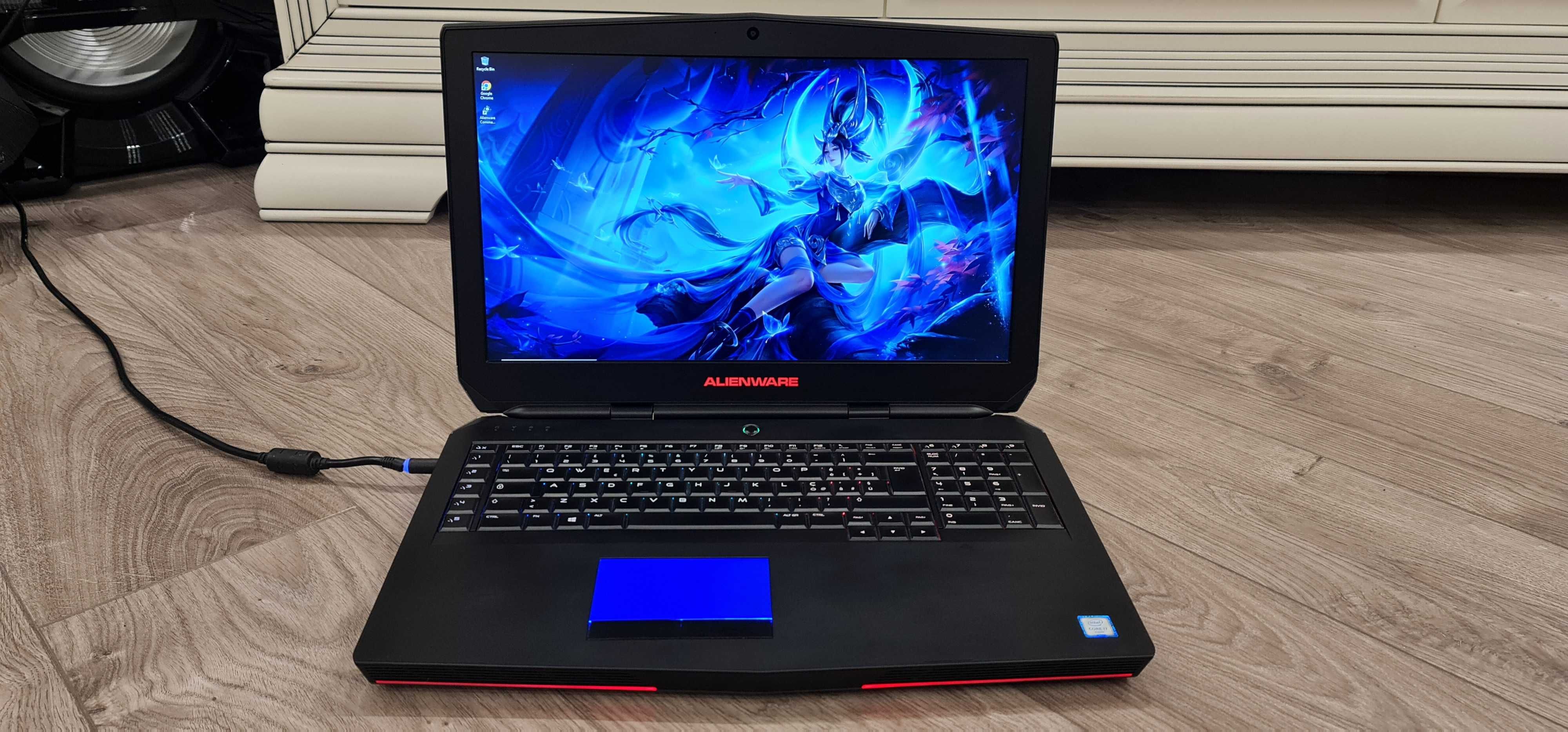 Laptop gaming alienware 17" ,intel core i7-6820hk ,video 8 gb, defect