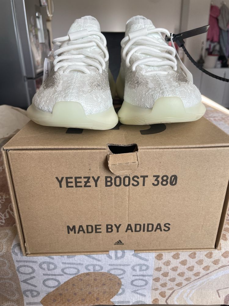 Adidas Yeezy Boost 380 Calcite Glow ( DEADSTOCK )