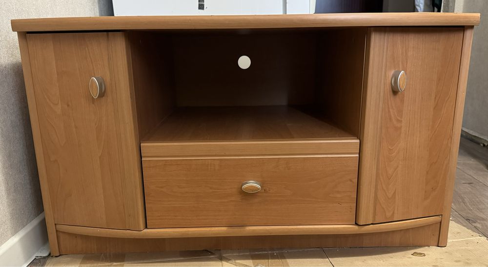 Продам тумбу под тв