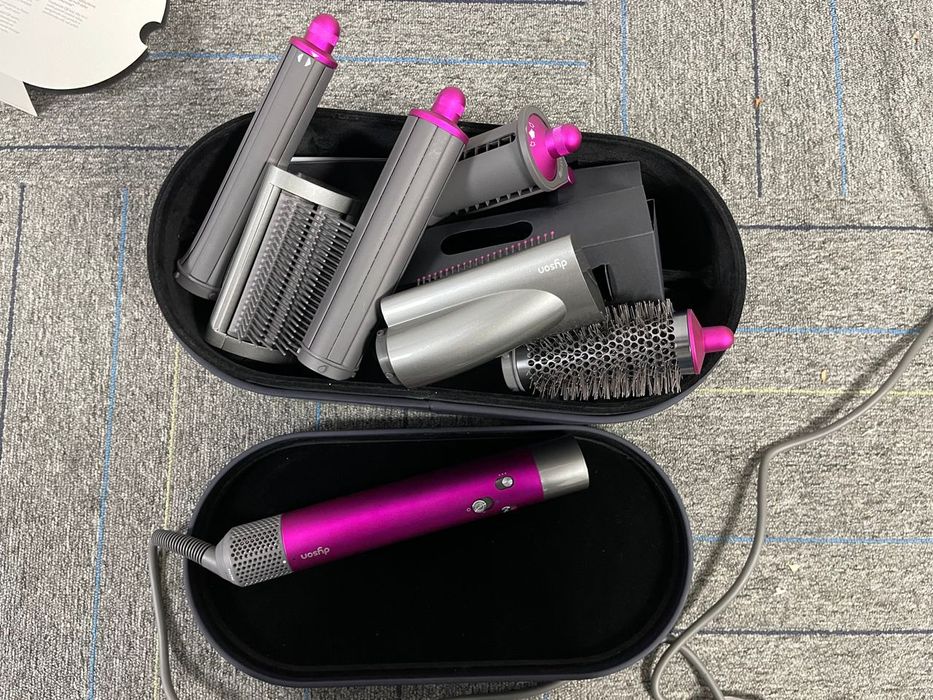 Vând dyson airwrap ( Accept OFERTE )