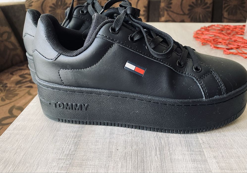 Tomyy Hılfiger черни  дамски обувки