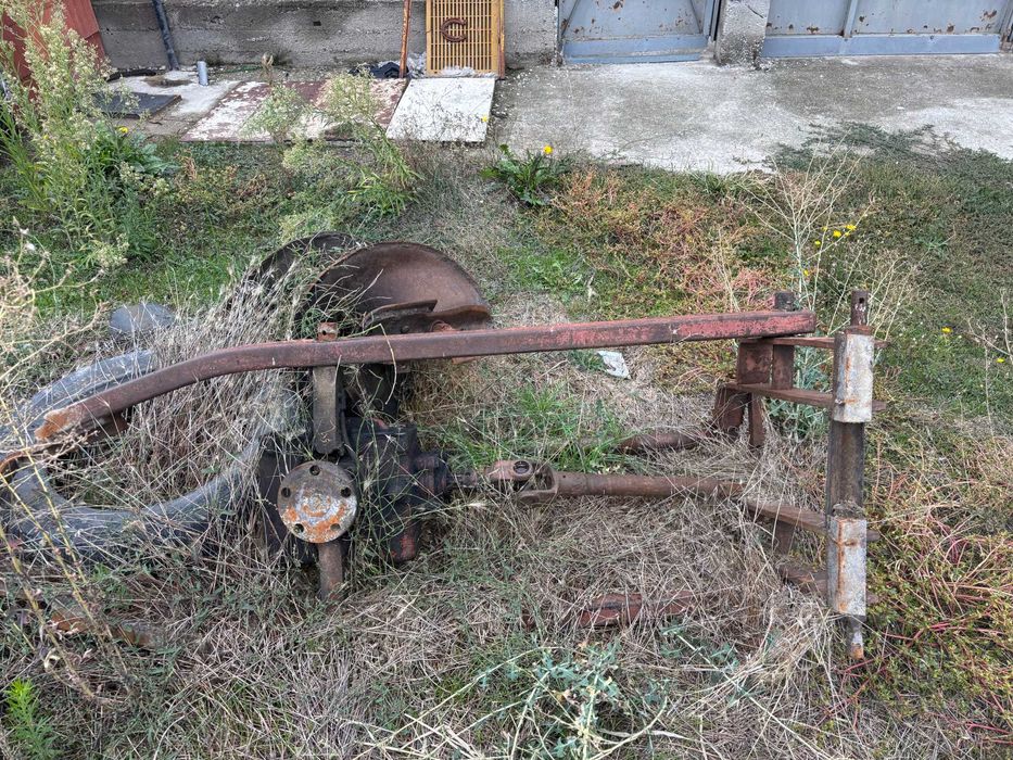 свредел за дупки прикачен инвентар за трактор